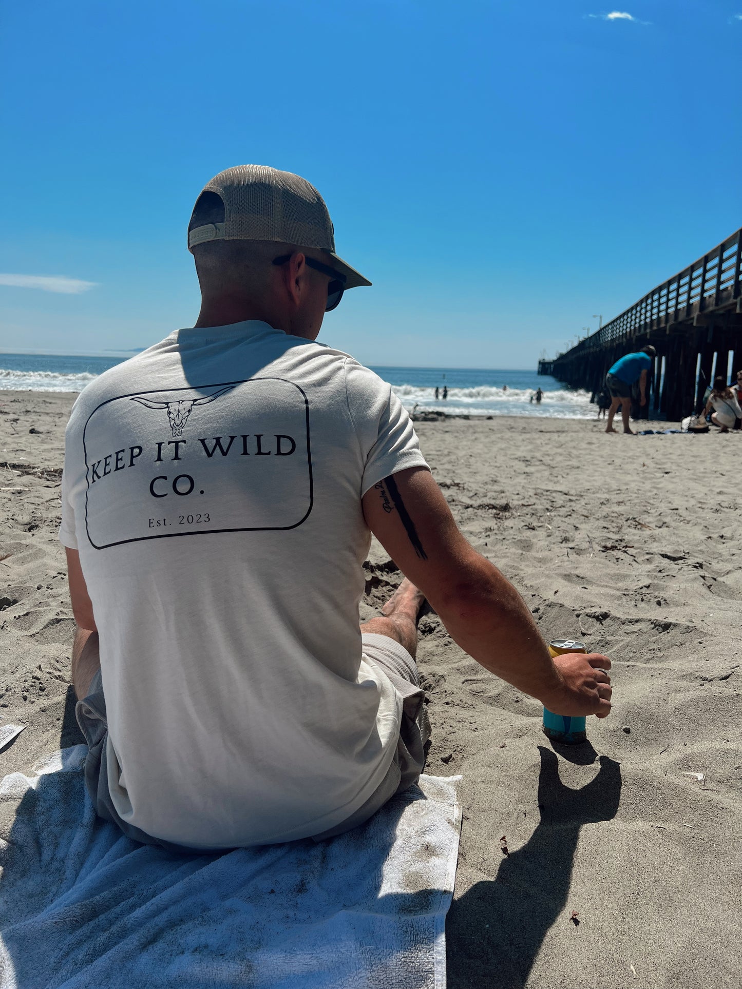 Men’s Keep It Wild Co. T-Shirt in Cream